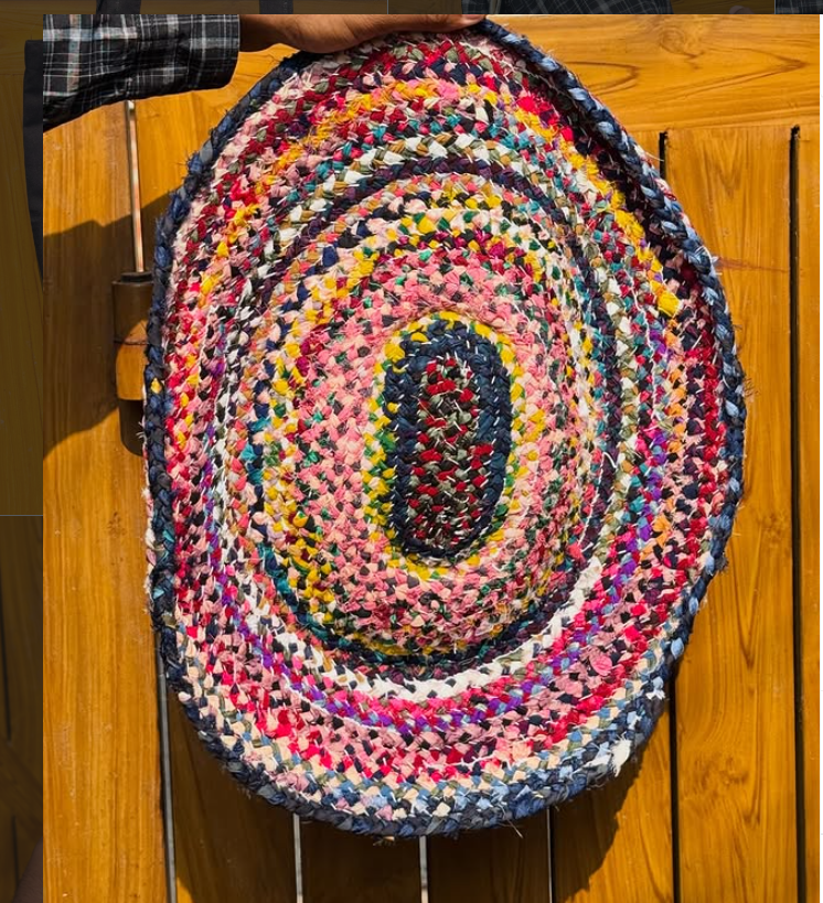 Handcrafted round mat Handcrafted round mat